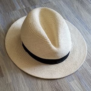 Gap hat
